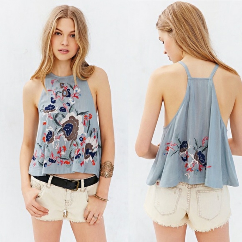 NWOT Kimchi Blue embroidered 360 tank top - Picture 2 of 6
